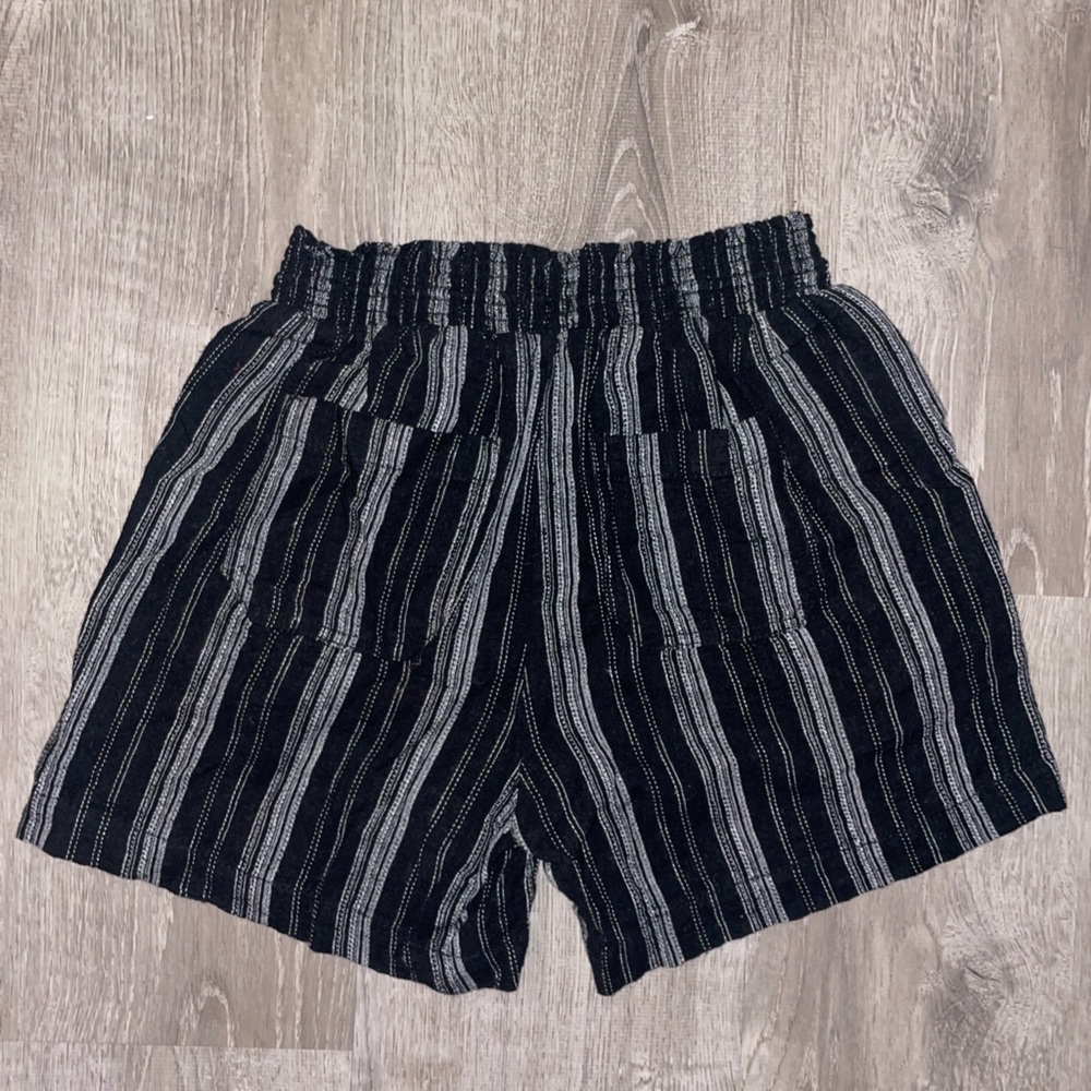 SIZE S BLACK AND WHITE STRIPPED SHORTS